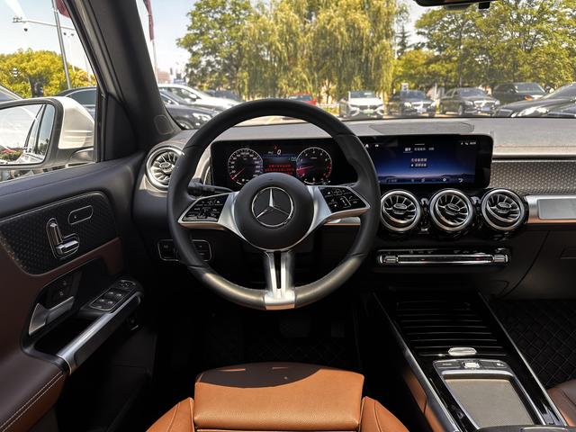 Mercedes-Benz GLB 2024 thumb 9