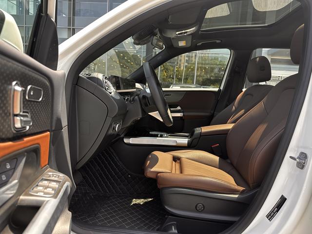 Mercedes-Benz GLB 2024 thumb 12