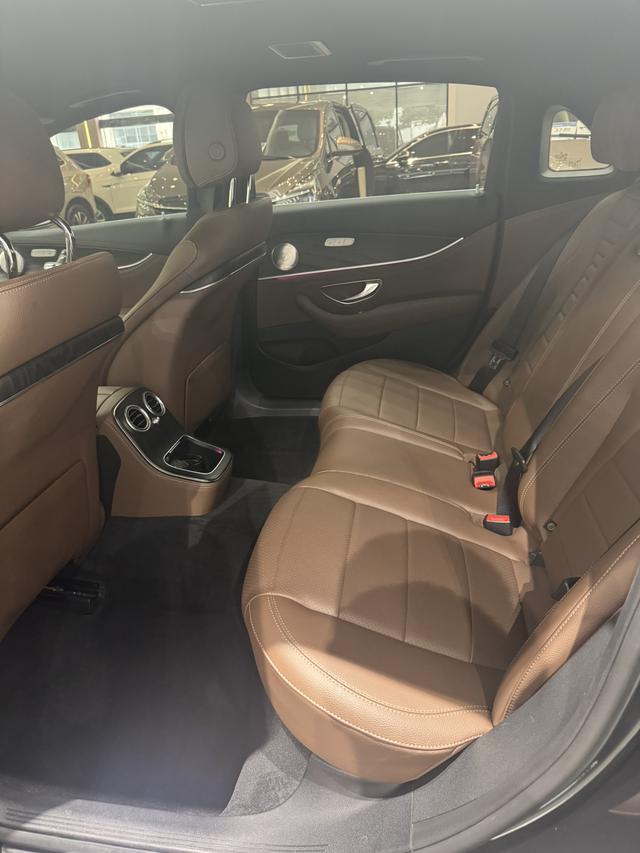 Mercedes-Benz E-Class 2021 thumb 7