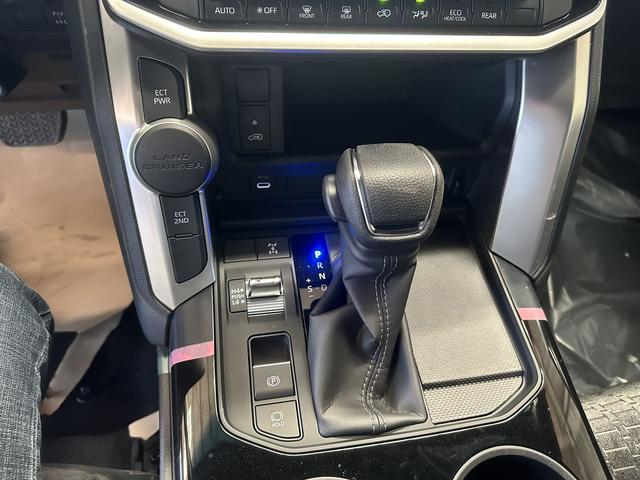 Toyota Land Cruiser 2025 thumb 12