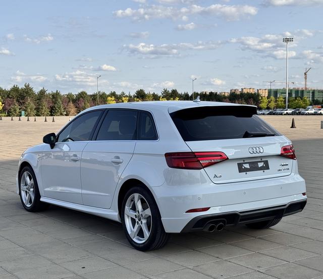 Audi A3 2018 thumb 5