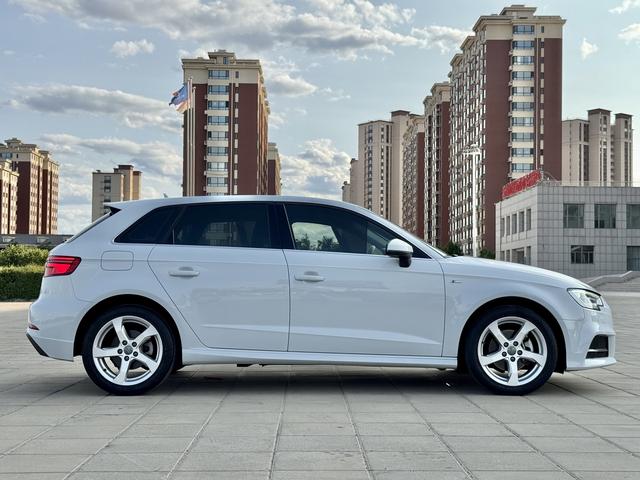 Audi A3 2018 thumb 6