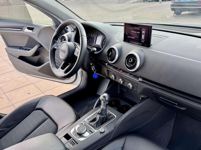 Audi A3 2018 thumb 9