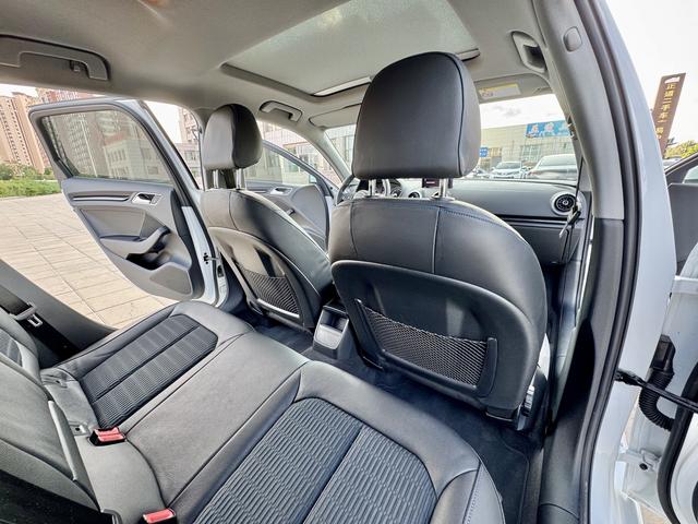 Audi A3 2018 thumb 10