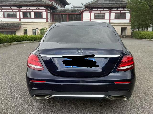 Mercedes-Benz E-Class 2019 thumb 4