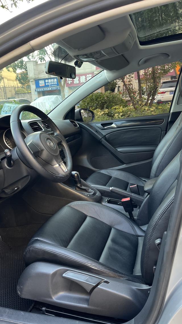 Volkswagen Golf 2012 thumb 3