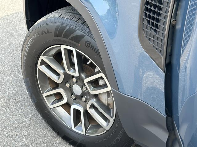 Land Rover Defender 2020 thumb 10