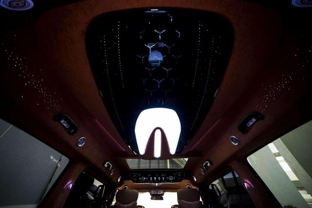 Mercedes-Benz V-Класс 2024 thumb 12