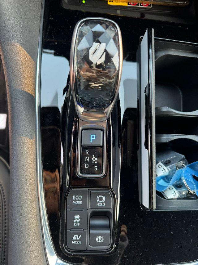 Toyota Vellfire 2023 thumb 4