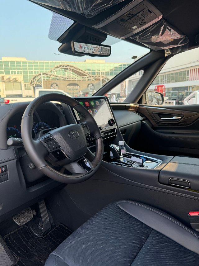 Toyota Vellfire 2023 thumb 7