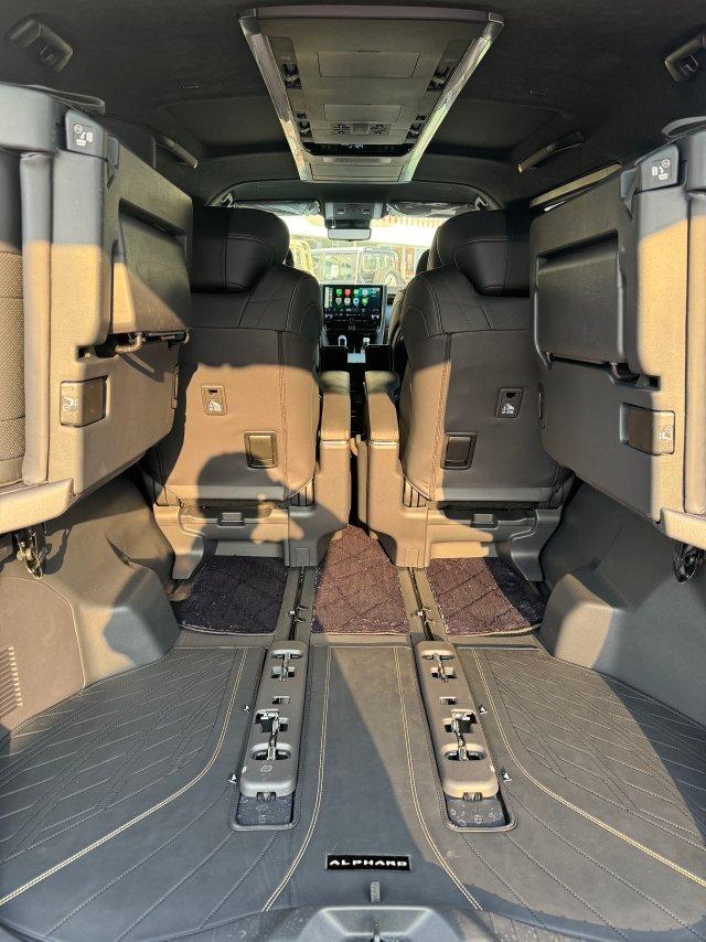 Toyota Vellfire 2023 thumb 8