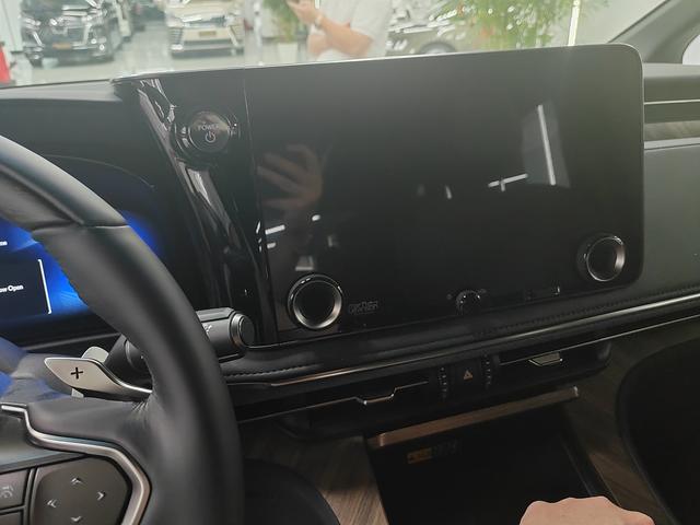 Lexus LM 2025 thumb 4