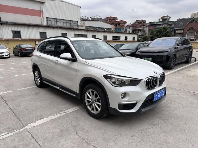 BMW X1 2019 thumb 2