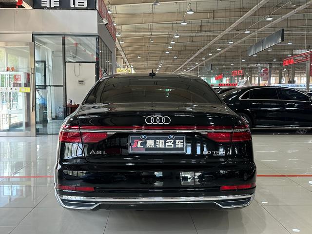 Audi A8 2022 thumb 6