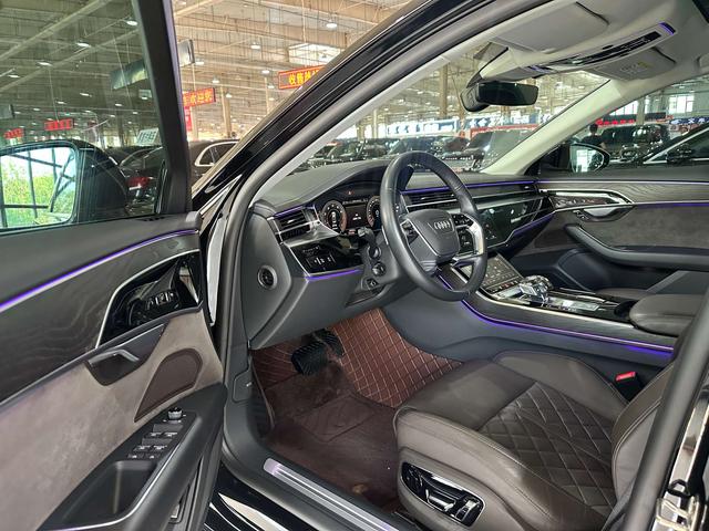 Audi A8 2022 thumb 8