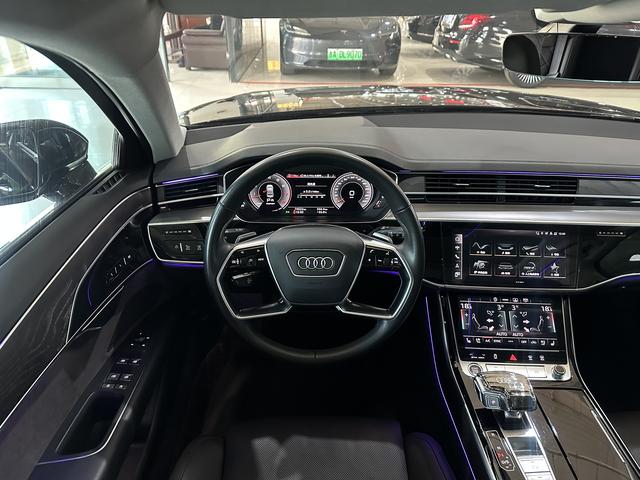 Audi A8 2022 thumb 10