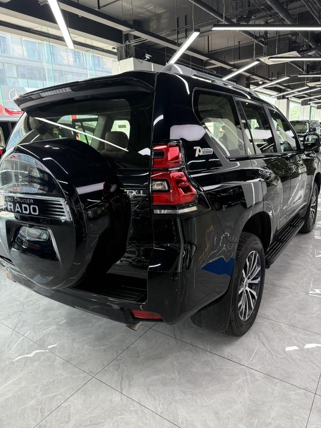 Toyota Land Cruiser Prado 2023 thumb 7