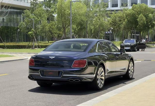 Bentley Flying Spur 2022 thumb 3
