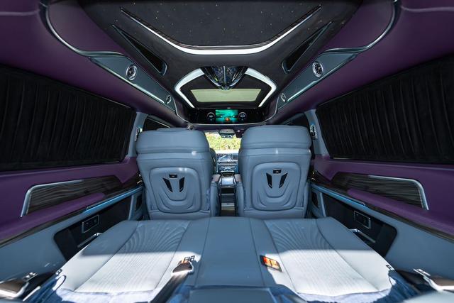 Mercedes-Benz V-Класс 2024 thumb 4