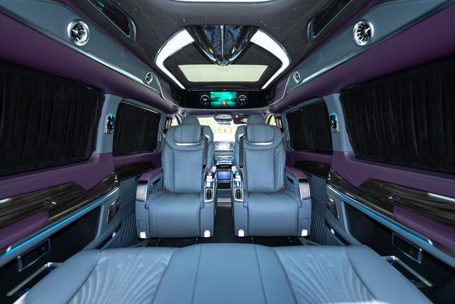 Mercedes-Benz V-Класс 2024 thumb 6