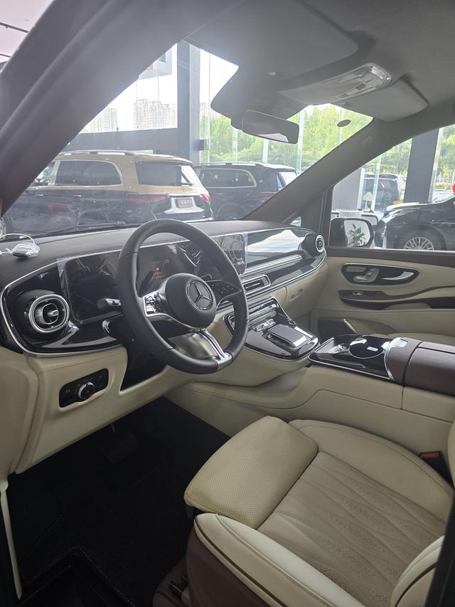 Mercedes-Benz V-Класс 2024 thumb 3