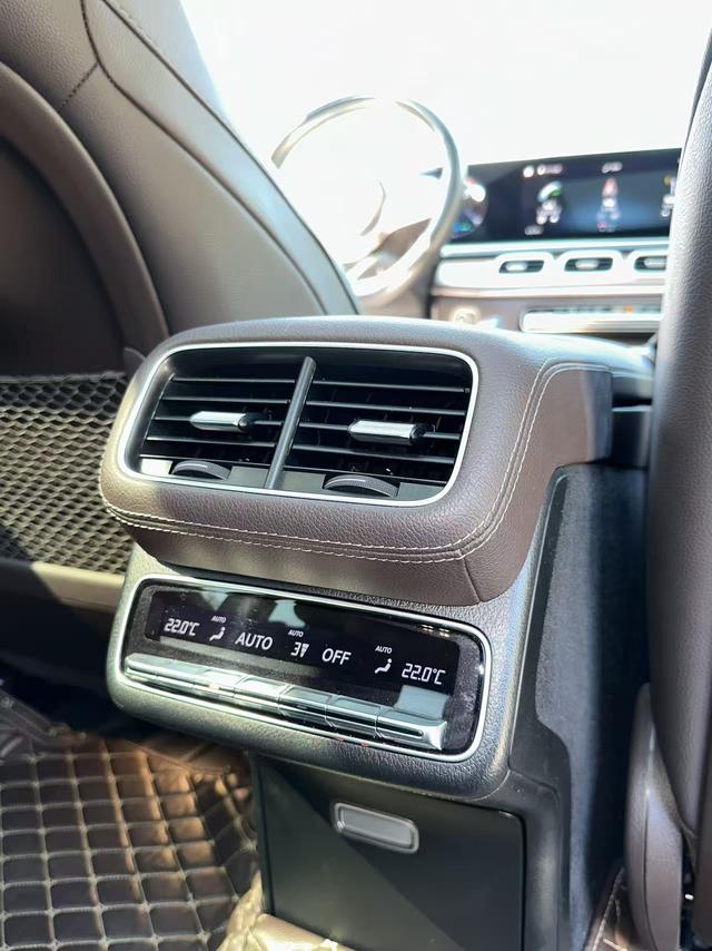 Mercedes-Benz GLS 2023 thumb 10