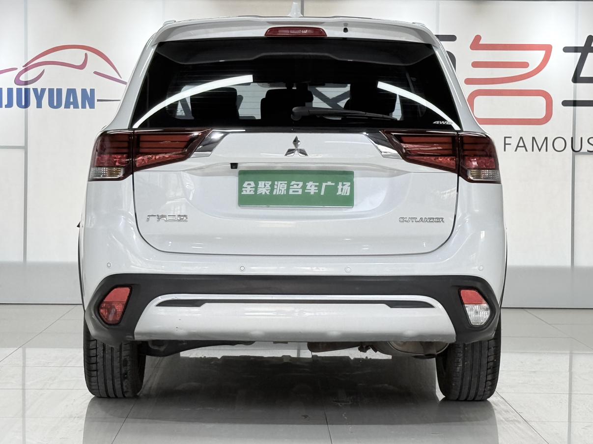 Mitsubishi Outlander 2020 thumb 3