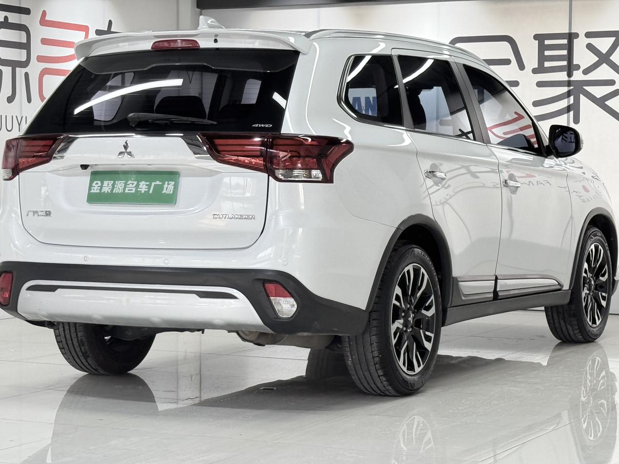 Mitsubishi Outlander 2020 thumb 4