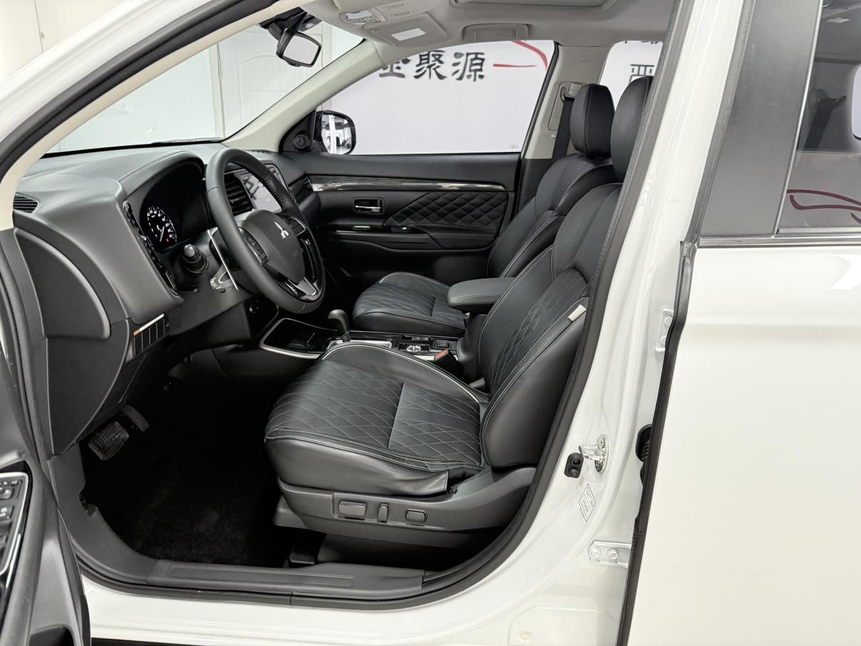 Mitsubishi Outlander 2020 thumb 8