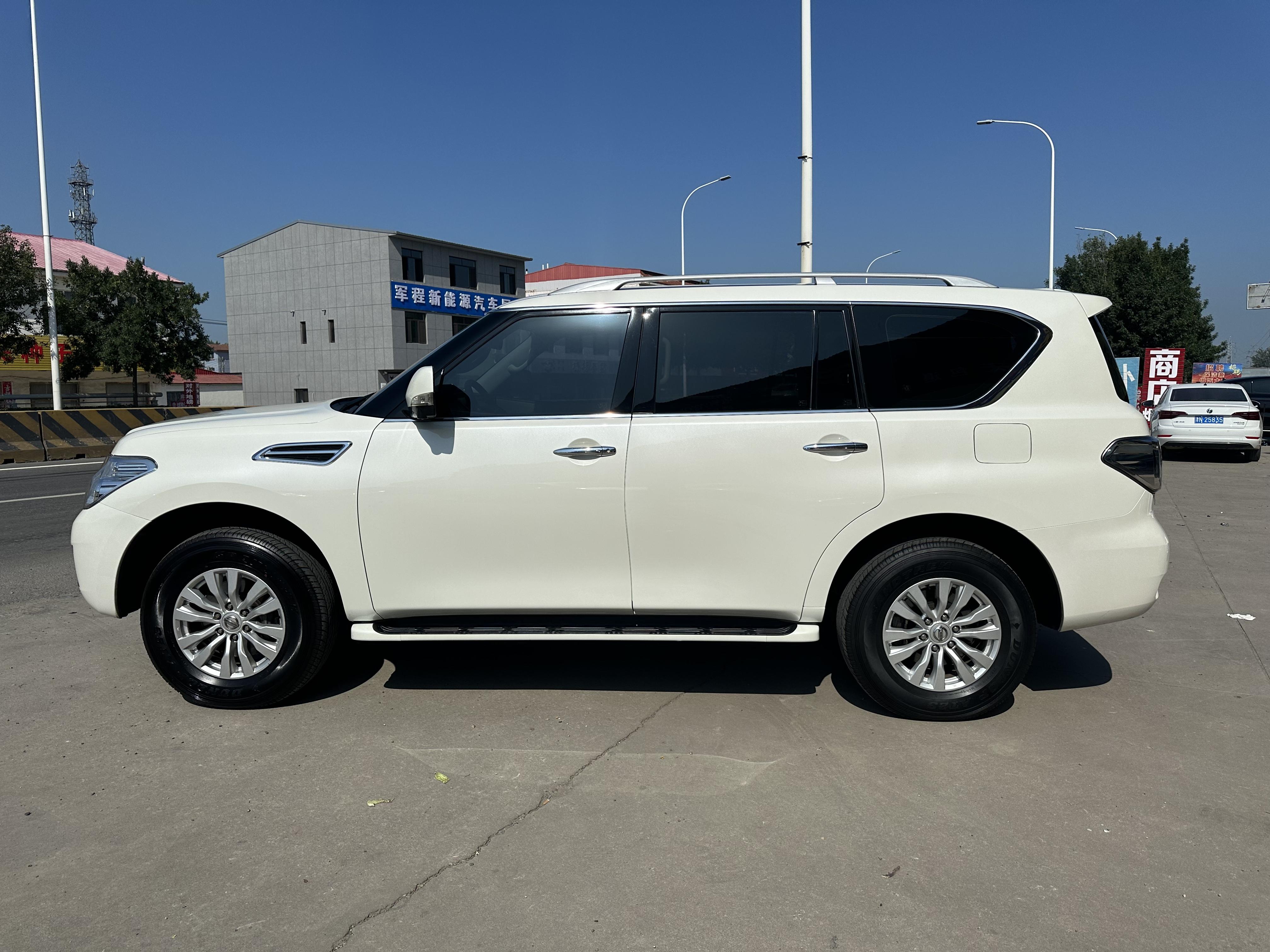Nissan Patrol 2018 thumb 2