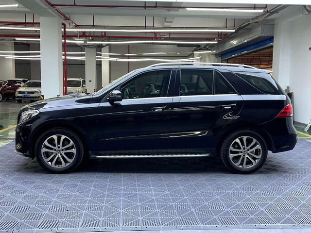 Mercedes-Benz GLE 2018 thumb 2