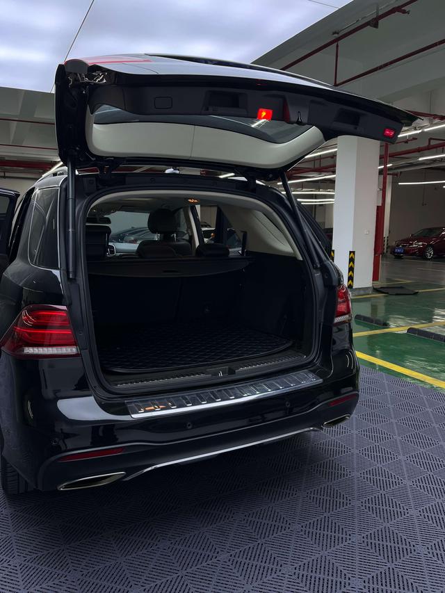 Mercedes-Benz GLE 2018 thumb 5