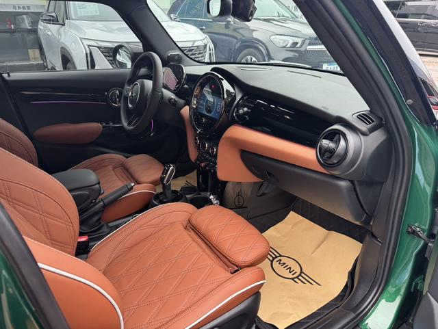 Mini Hatch 2023 thumb 10