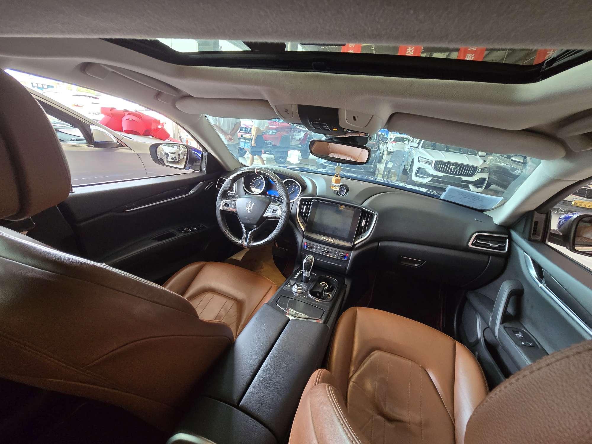 Maserati Ghibli 2016 thumb 4