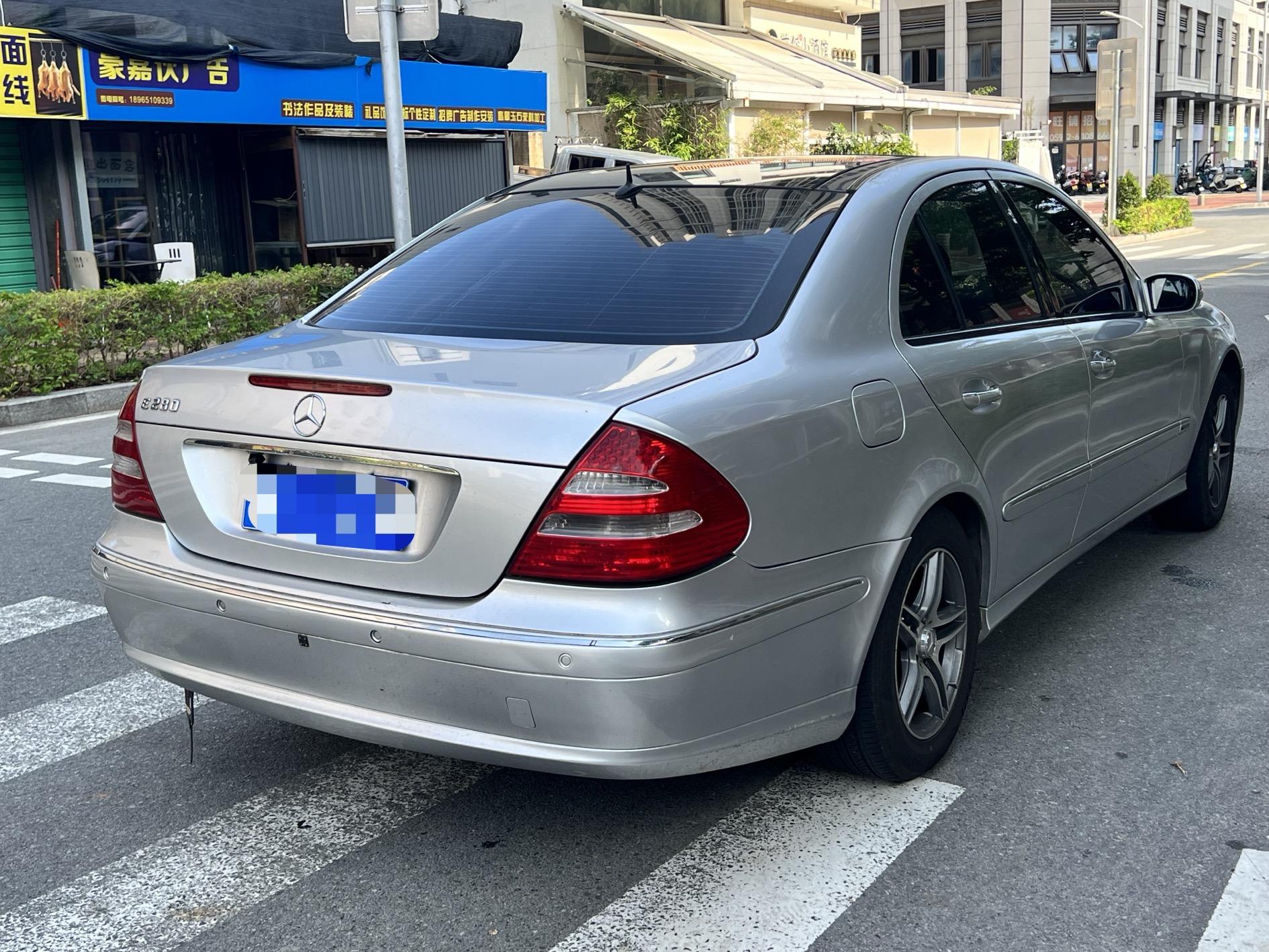 Mercedes-Benz E-Class 2006 thumb 4