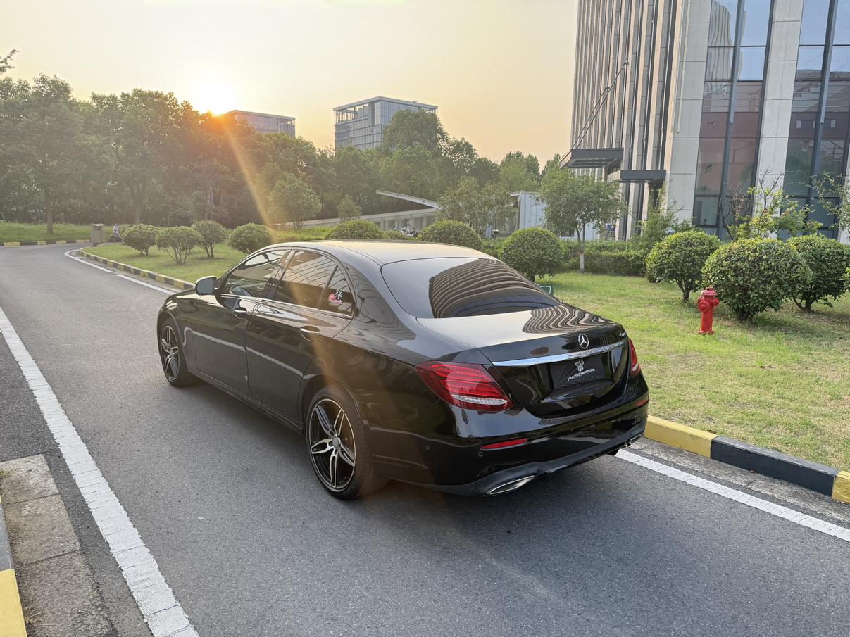 Mercedes-Benz E-Class 2018 thumb 2