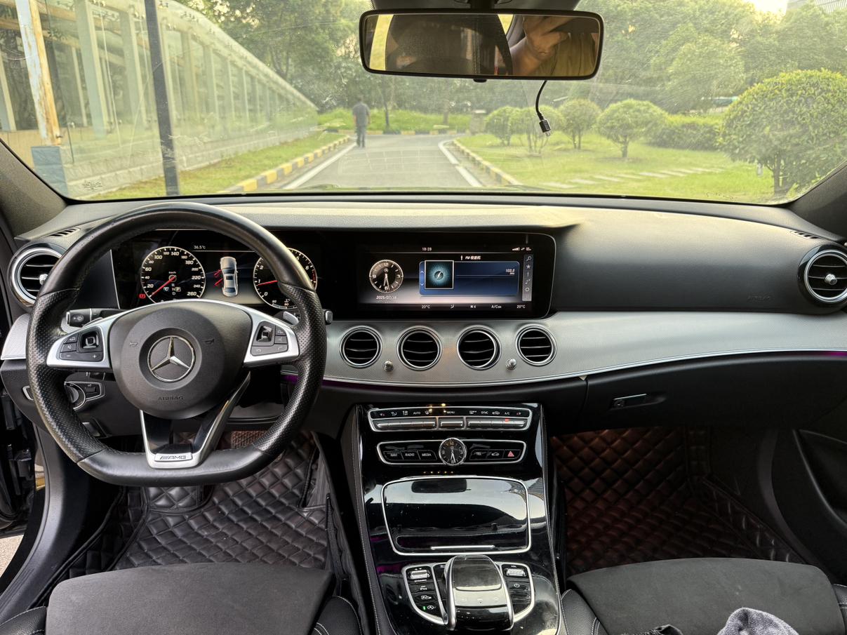 Mercedes-Benz E-Class 2018 thumb 10