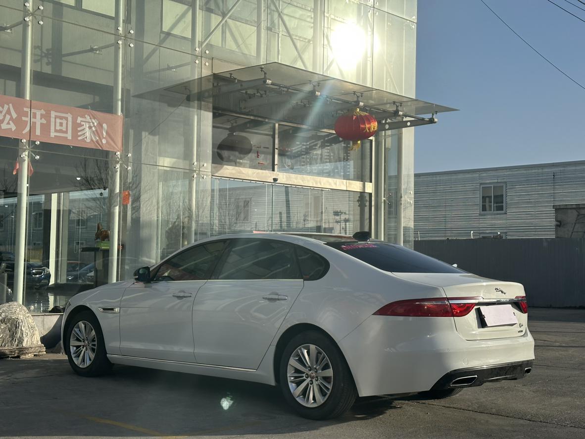 Jaguar XF 2017 thumb 2