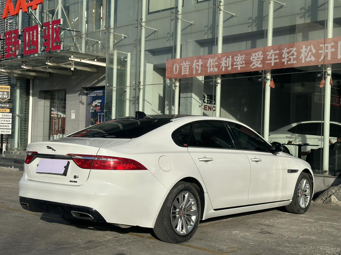 Jaguar XF 2017 thumb 4