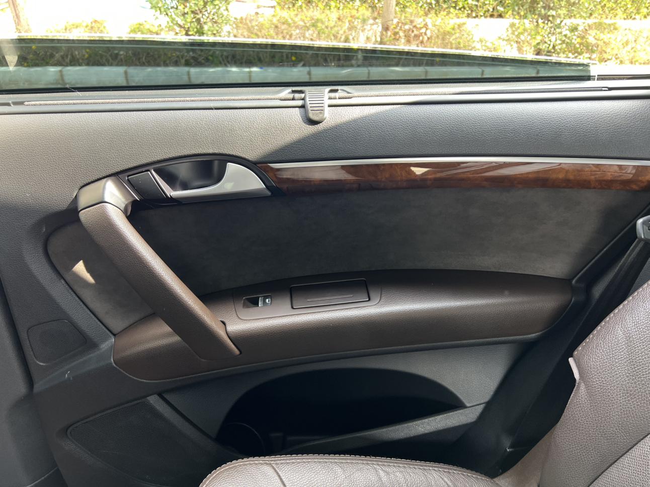 Audi Q7 2015 thumb 7
