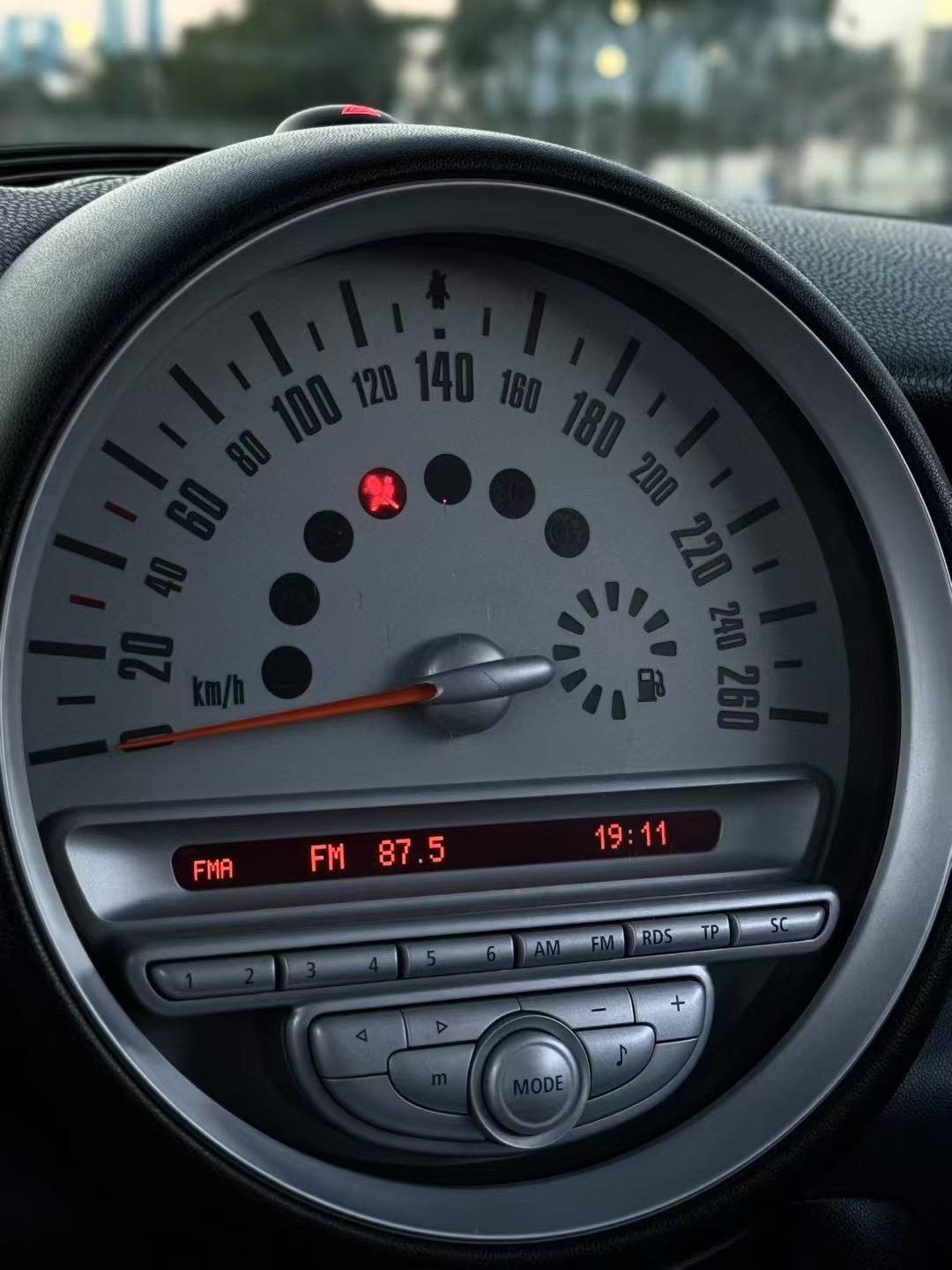Mini Clubman 2010 thumb 6
