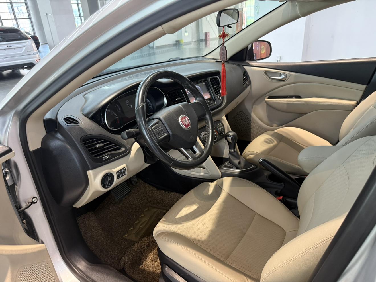 Fiat Freemont 2013 thumb 6
