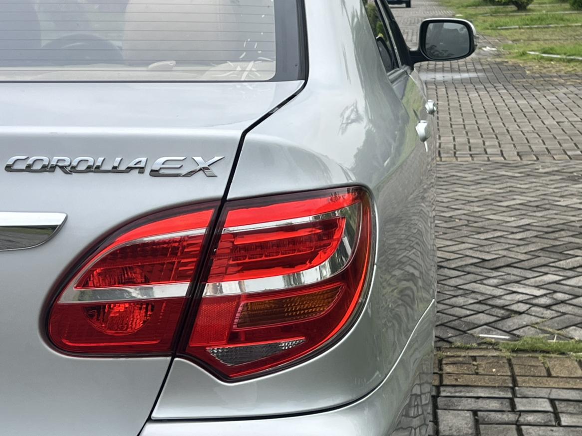 Toyota Corolla 2013 thumb 8