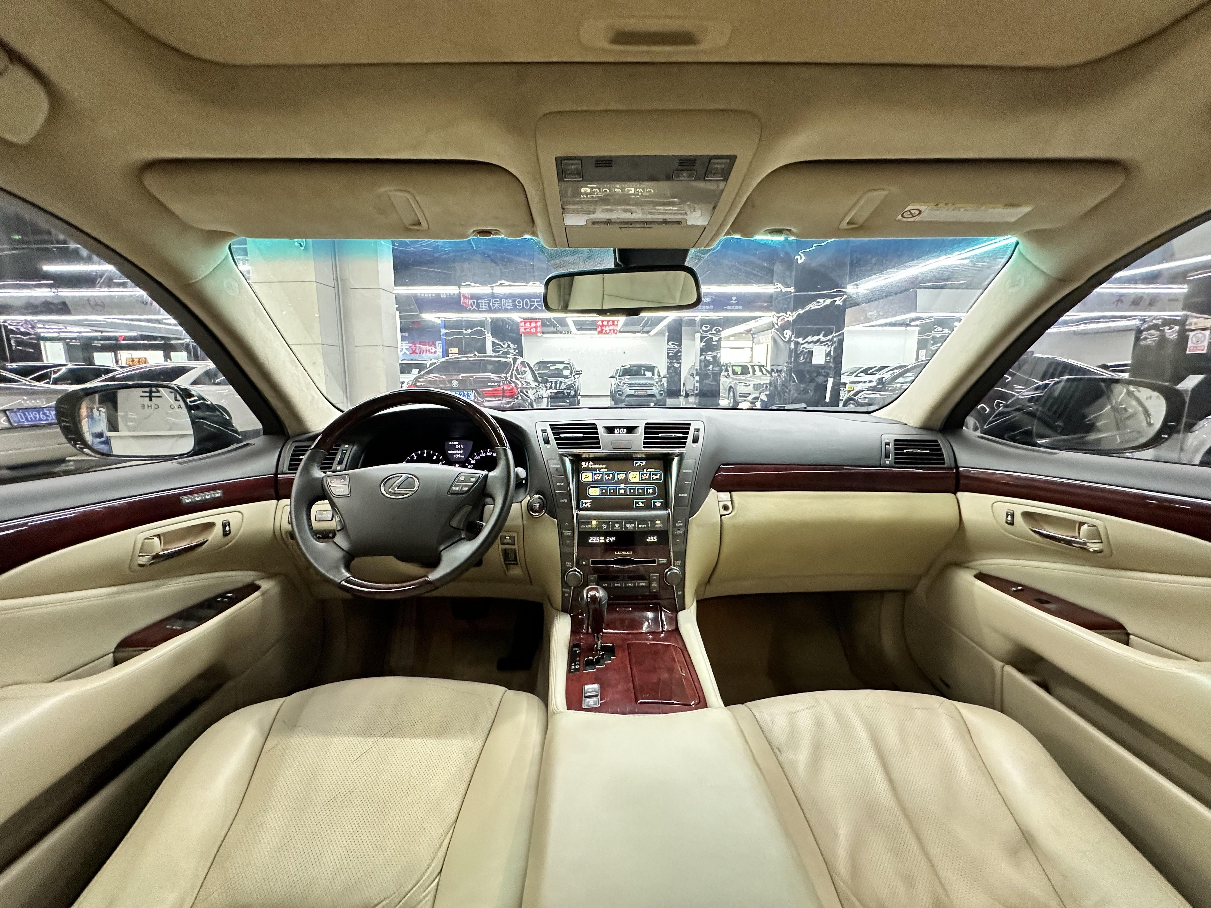 Lexus LS 2007 thumb 12