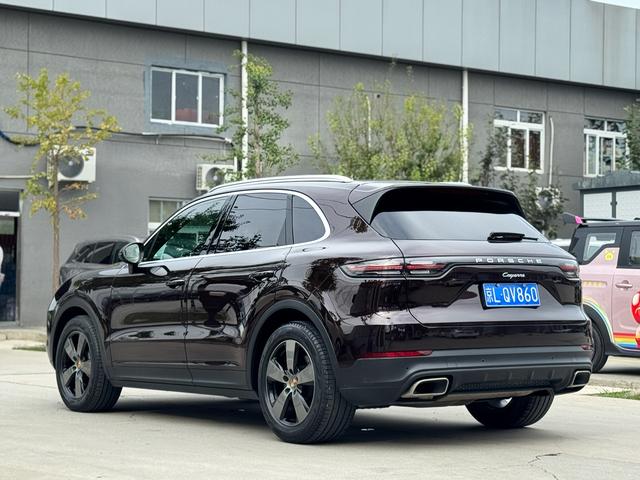 Porsche Cayenne 2019 thumb 3