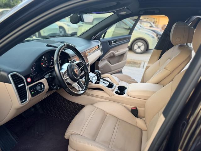 Porsche Cayenne 2019 thumb 5