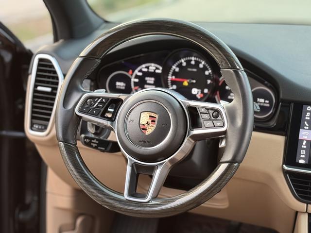 Porsche Cayenne 2019 thumb 10