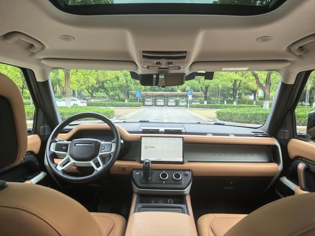 Land Rover Defender 2023 thumb 12