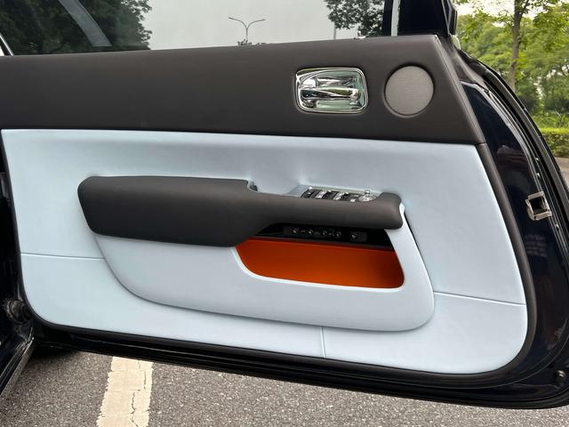 Rolls-Royce Wraith 2017 thumb 4