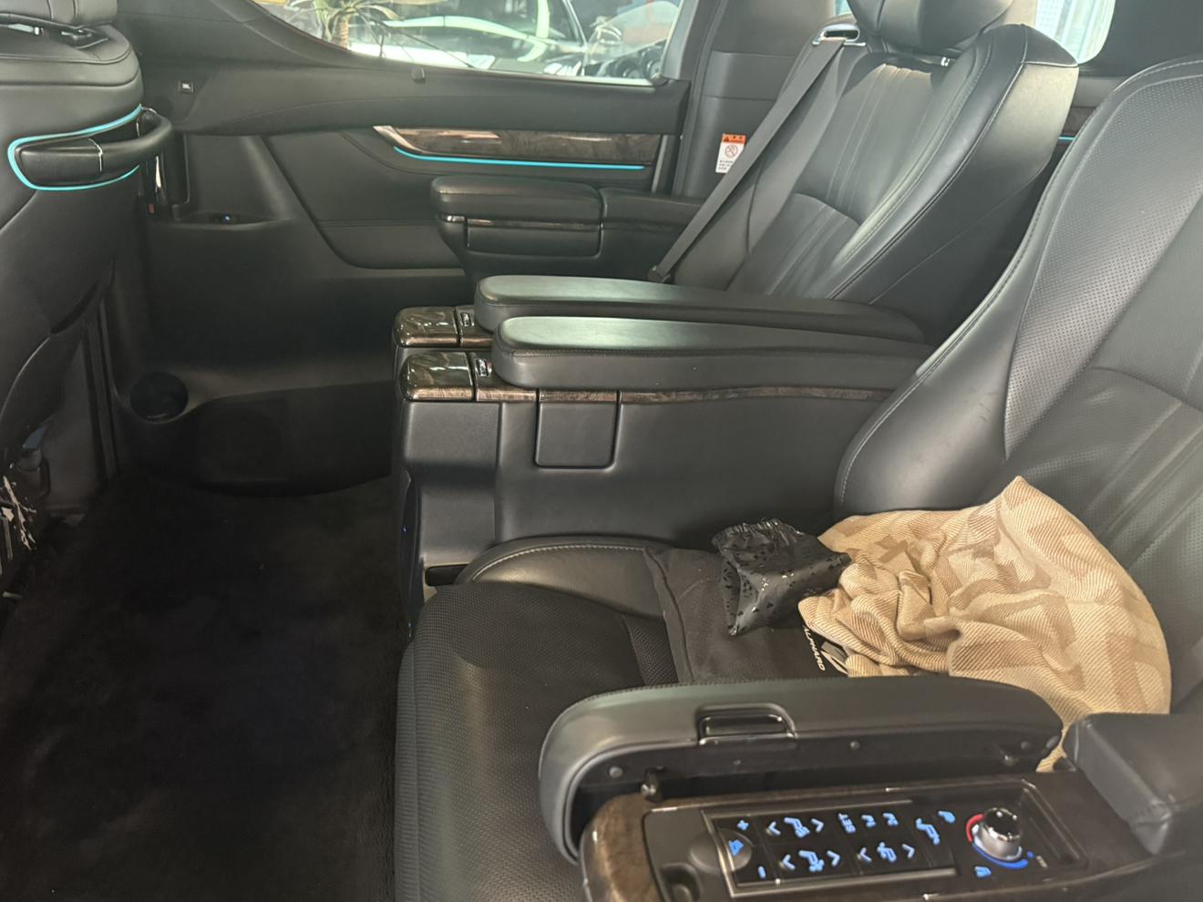 Toyota Alphard 2020 thumb 5